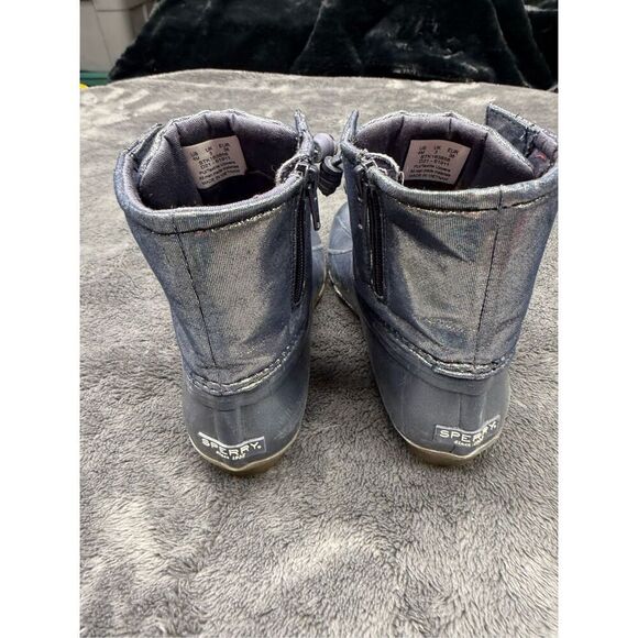 Shiny Grey Sperry duck boots, Girls 4 in good shape! #duckboots - Picture 2 of 6